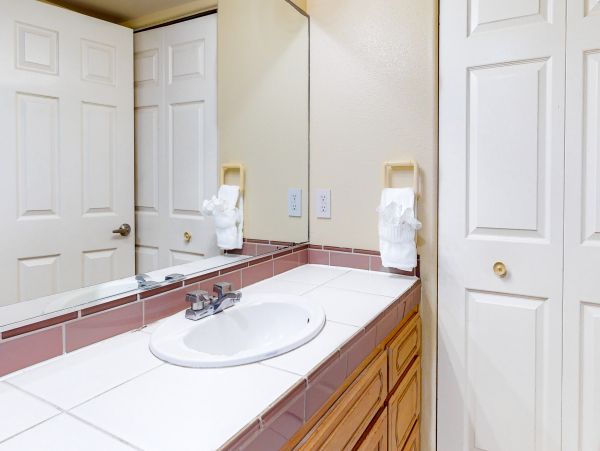 San Diego Beach Communities North Home 1028477