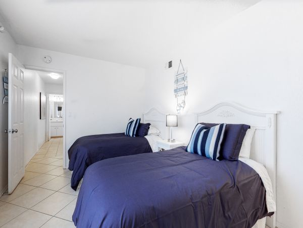 San Diego Beach Communities North Home 1028479