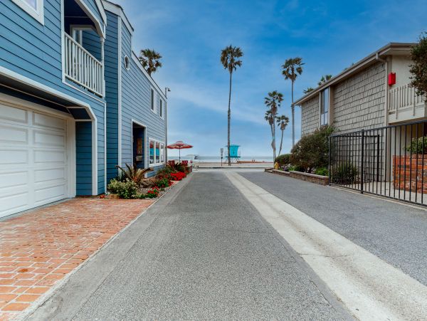 San Diego Beach Communities North Home 1028479