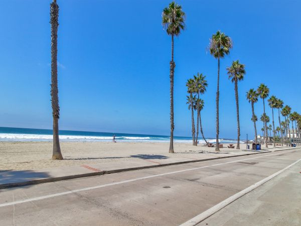 San Diego Beach Communities North Home 1028479