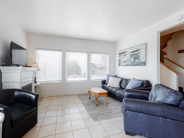 San Diego Beach Communities North Home 1028480