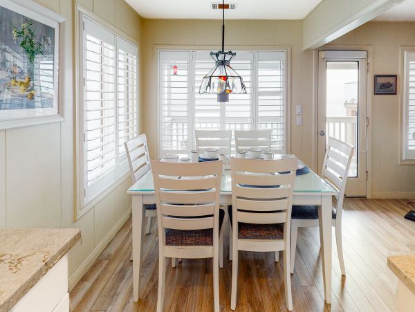 San Diego Beach Communities North Home 1028482