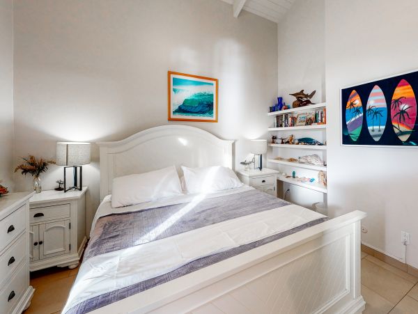 San Diego Beach Communities North Home 1028483