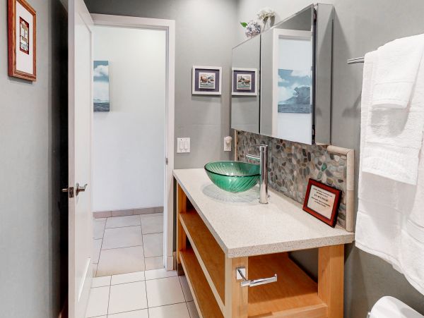 San Diego Beach Communities North Home 1028483