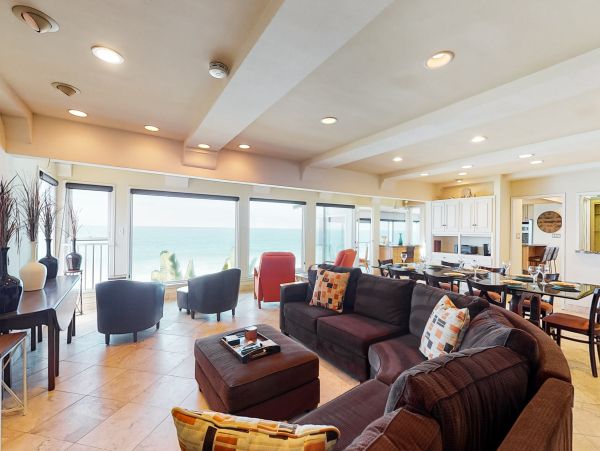 San Diego Beach Communities North Home 1028486
