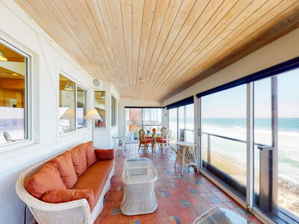 San Diego Beach Communities North Home 1028486