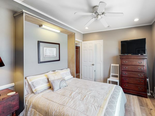 San Diego Beach Communities North Home 1028486