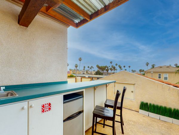 San Diego Beach Communities North Home 1028487