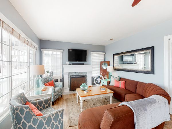 San Diego Beach Communities North Home 1028488