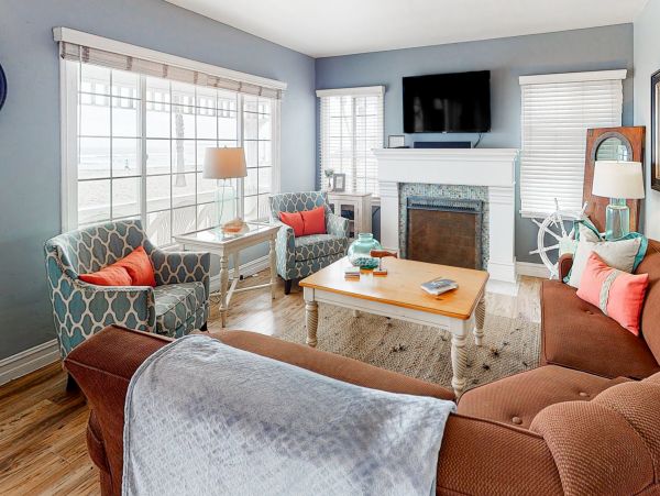 San Diego Beach Communities North Home 1028488