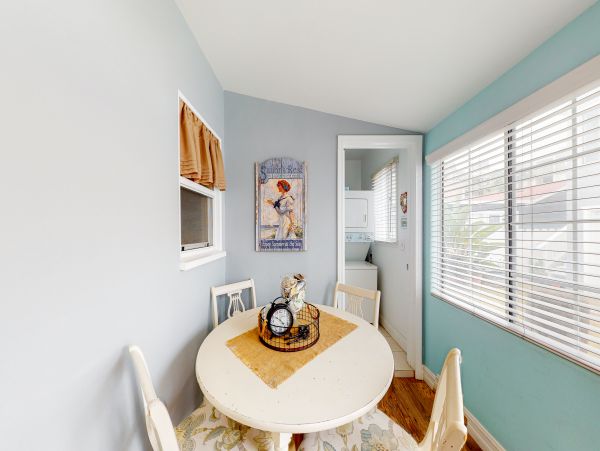San Diego Beach Communities North Home 1028488