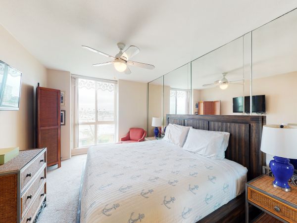 San Diego Beach Communities North Home 1028489