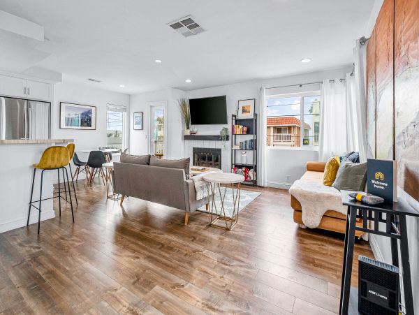 San Diego Beach Communities North Home 1028491