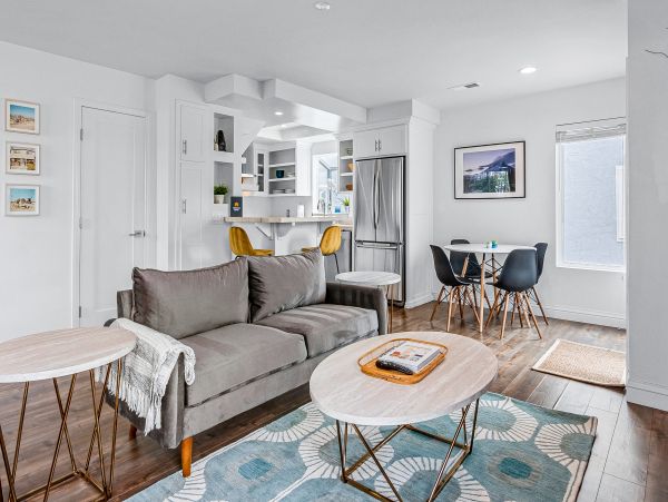 San Diego Beach Communities North Home 1028491