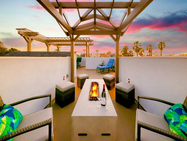 San Diego Beach Communities North Home 1028494