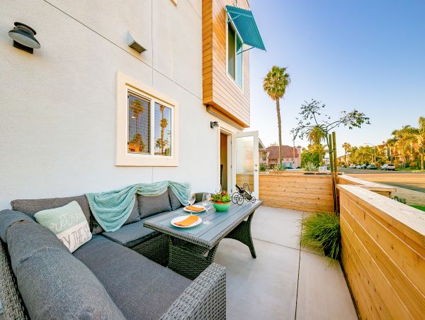 San Diego Beach Communities North Home 1028494