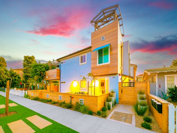 San Diego Beach Communities North Home 1028494