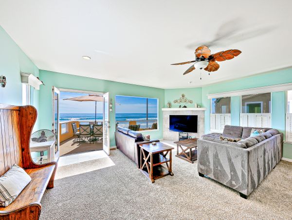 San Diego Beach Communities North Home 1028495