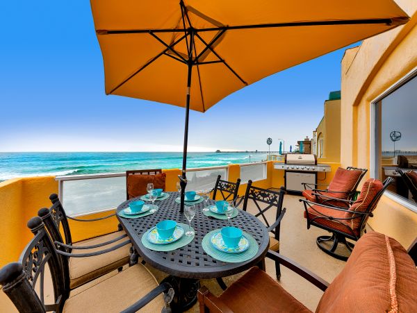 San Diego Beach Communities North Home 1028495