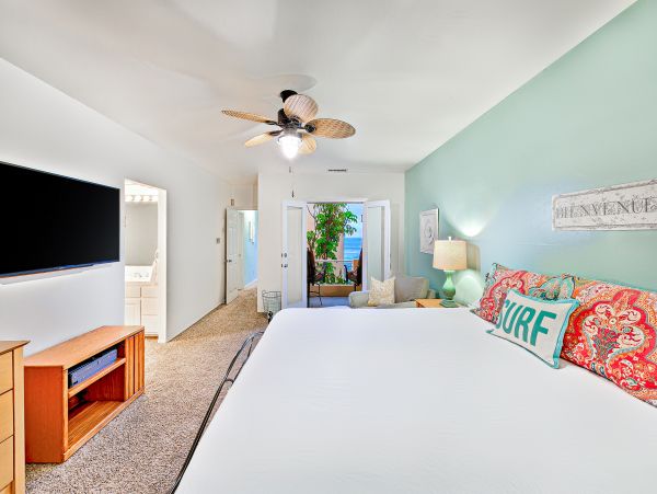 San Diego Beach Communities North Home 1028495