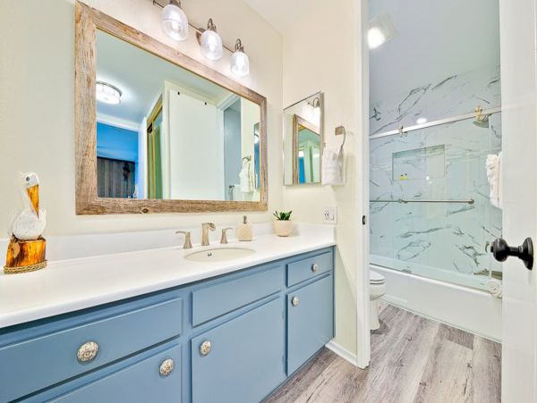 San Diego Beach Communities North Home 1028498