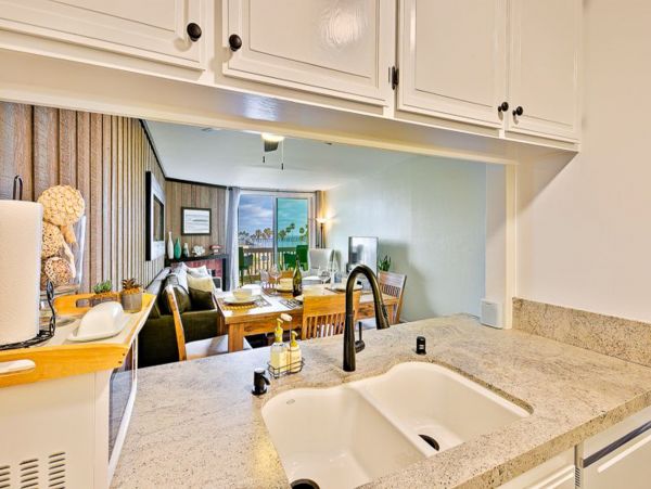 San Diego Beach Communities North Home 1028498