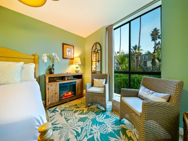 San Diego Beach Communities North Home 1028499