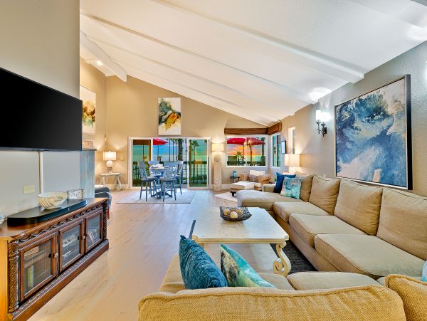 San Diego Beach Communities North Home 1028500