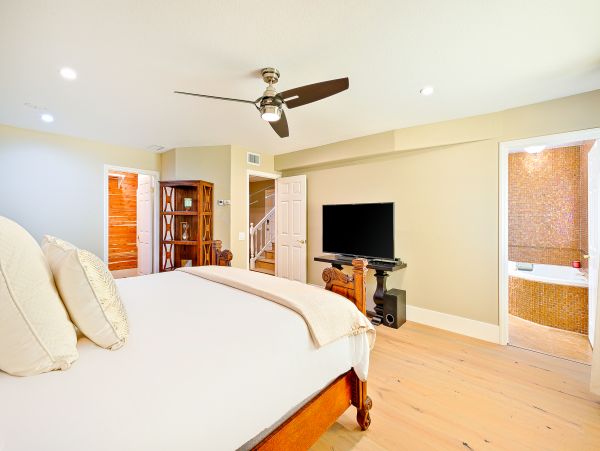San Diego Beach Communities North Home 1028500