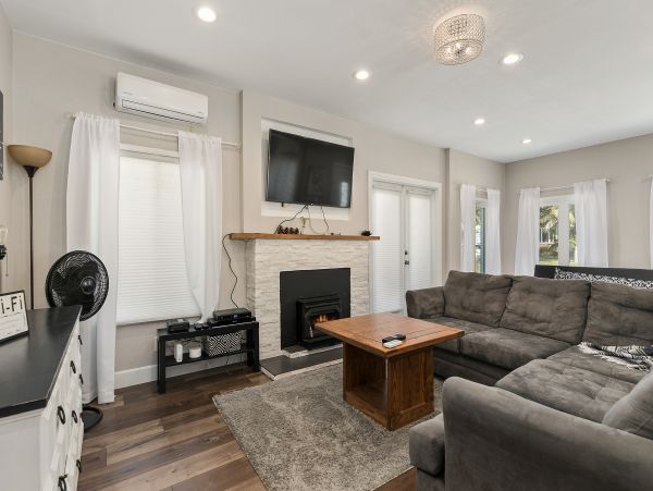 San Diego Beach Communities North Home 1028502