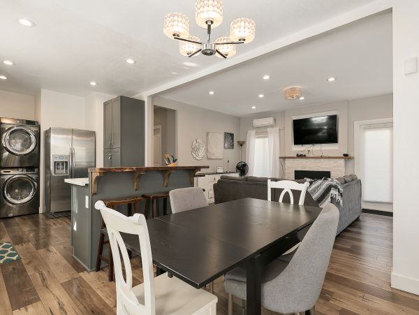 San Diego Beach Communities North Home 1028502