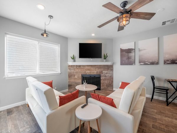 San Diego Beach Communities North Home 1028503