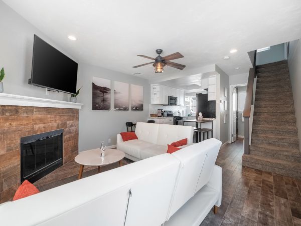 San Diego Beach Communities North Home 1028503