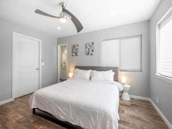San Diego Beach Communities North Home 1028503