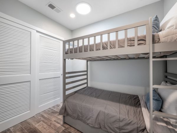 San Diego Beach Communities North Home 1028503