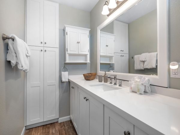 San Diego Beach Communities North Home 1028503