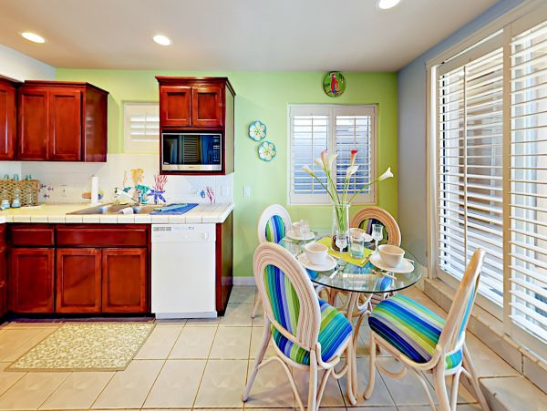 San Diego Beach Communities North Home 1028505