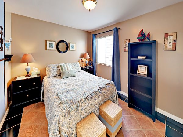 San Diego Beach Communities North Home 1028505