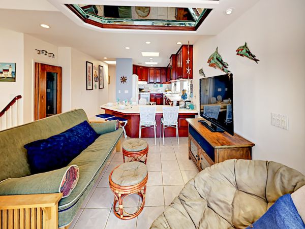 San Diego Beach Communities North Home 1028505