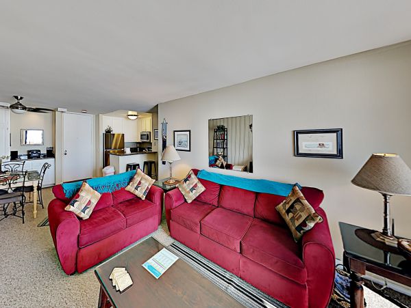 San Diego Beach Communities North Home 1028506