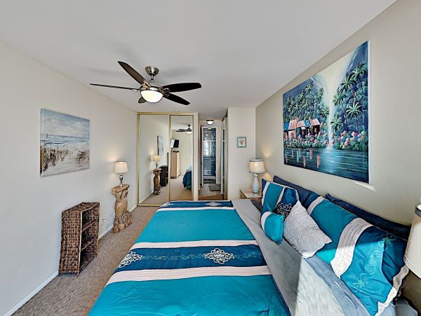 San Diego Beach Communities North Home 1028506
