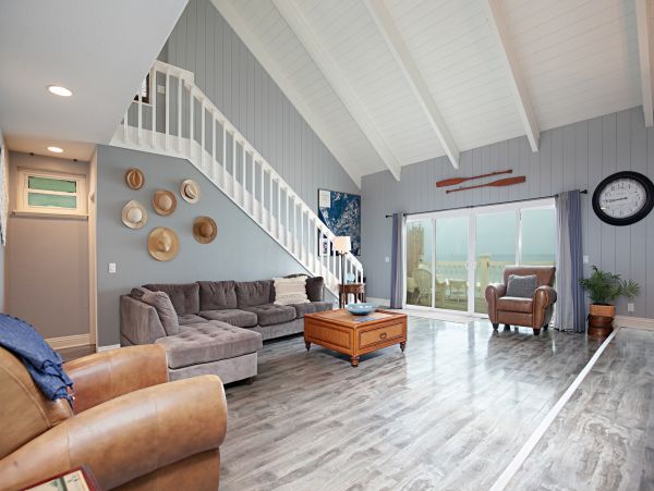 San Diego Beach Communities North Home 1028507