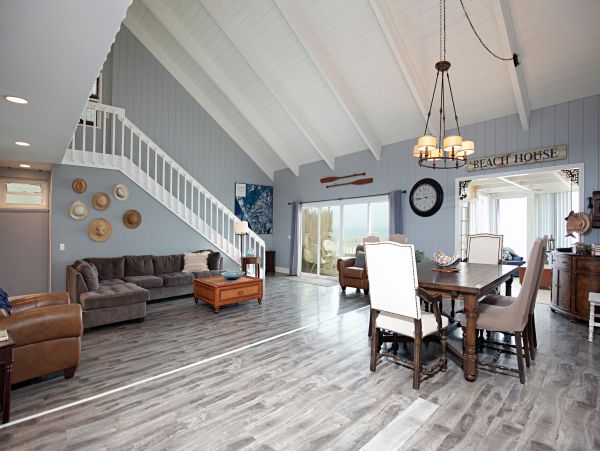 San Diego Beach Communities North Home 1028507
