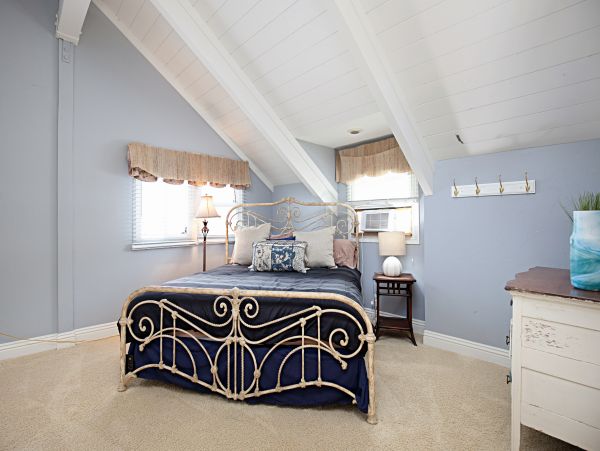 San Diego Beach Communities North Home 1028507
