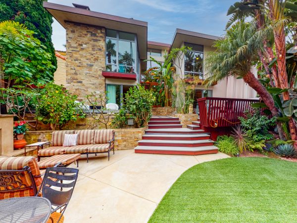 San Diego Beach Communities North Home 1028508