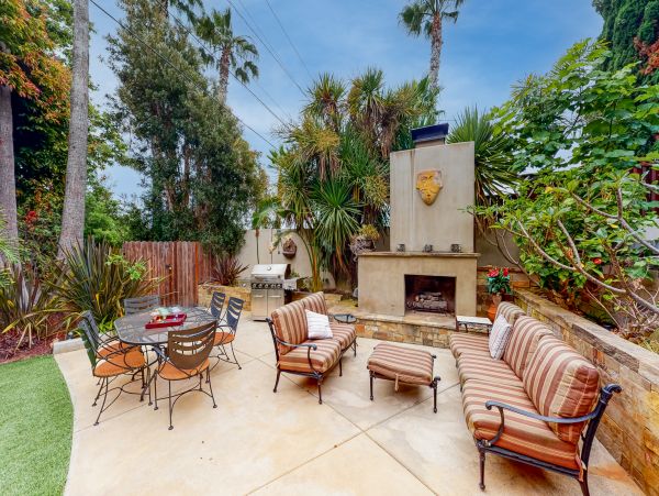 San Diego Beach Communities North Home 1028508