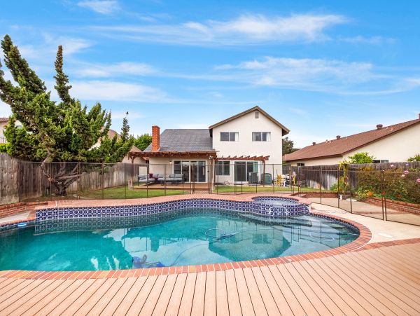 San Diego Beach Communities North Home 1028509