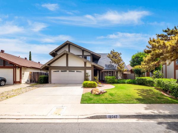 San Diego Beach Communities North Home 1028509