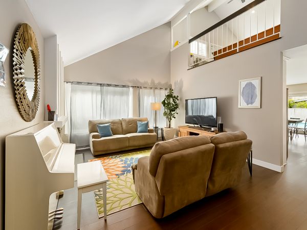 San Diego Beach Communities North Home 1028510