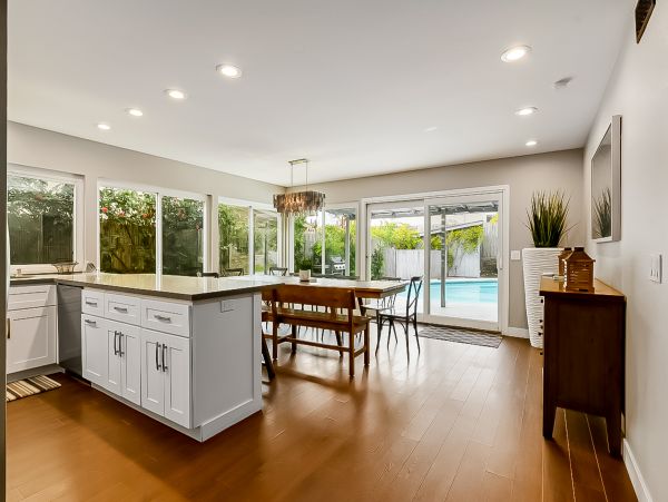 San Diego Beach Communities North Home 1028510
